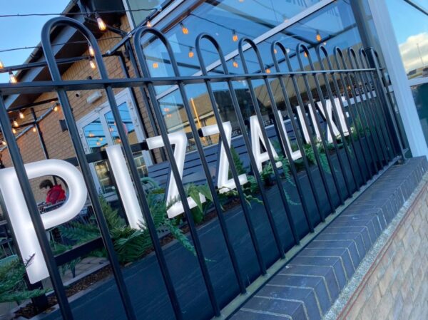PizzaLuxe exterior