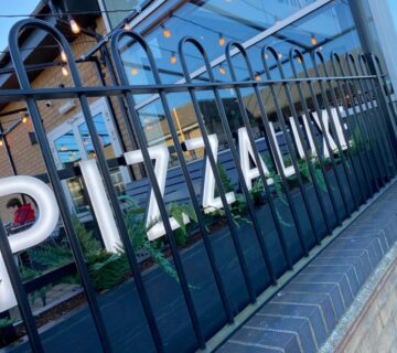 PizzaLuxe exterior 360x320