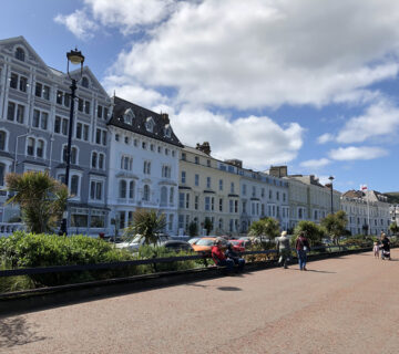 Wales 360x320