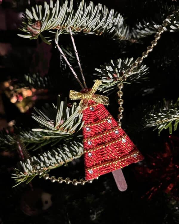 WeLovePeterboroghChristmasTree2025  (13)