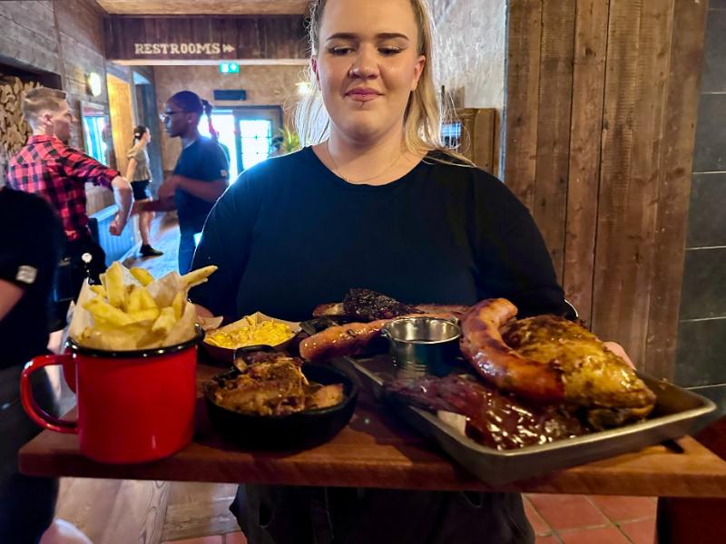 Hickorys places eat in peterborough 23